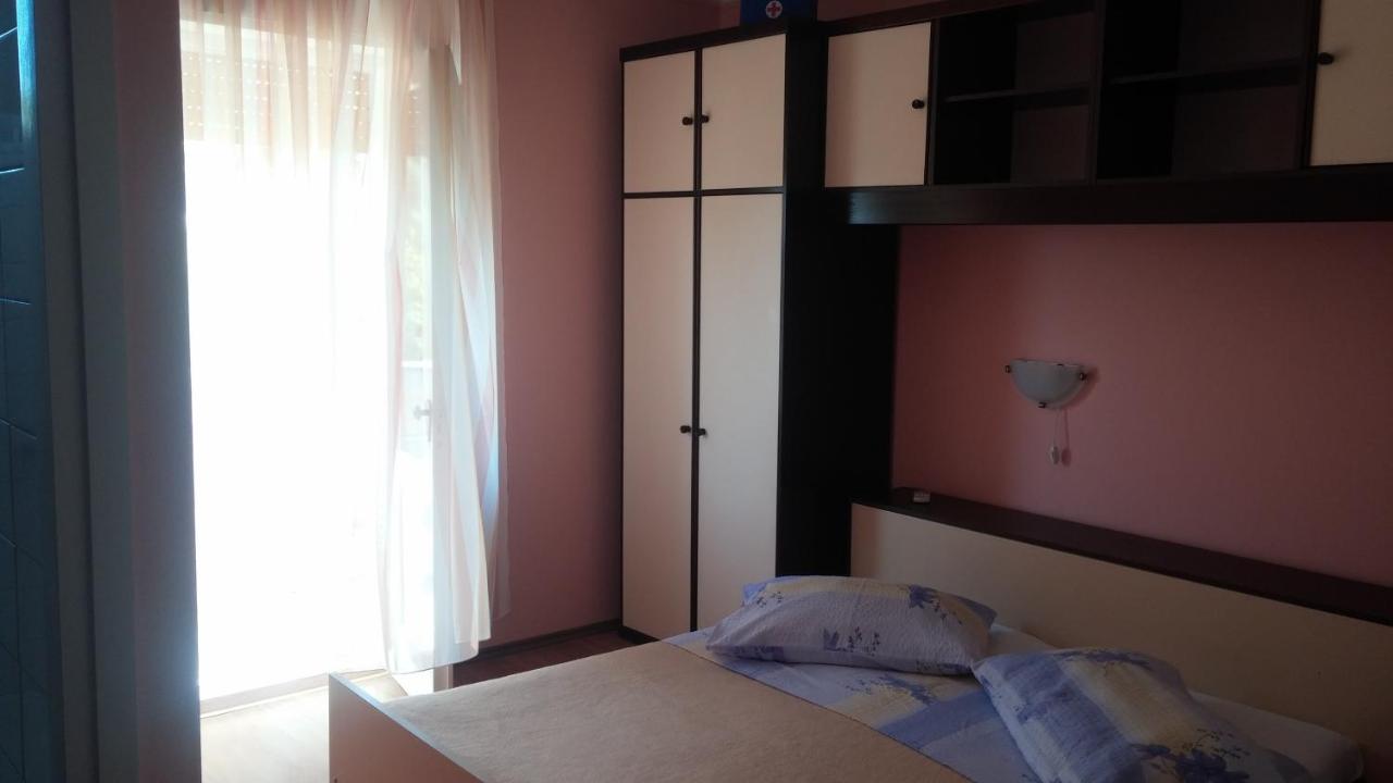 Apartments & Rooms Brna Banjol Exterior foto