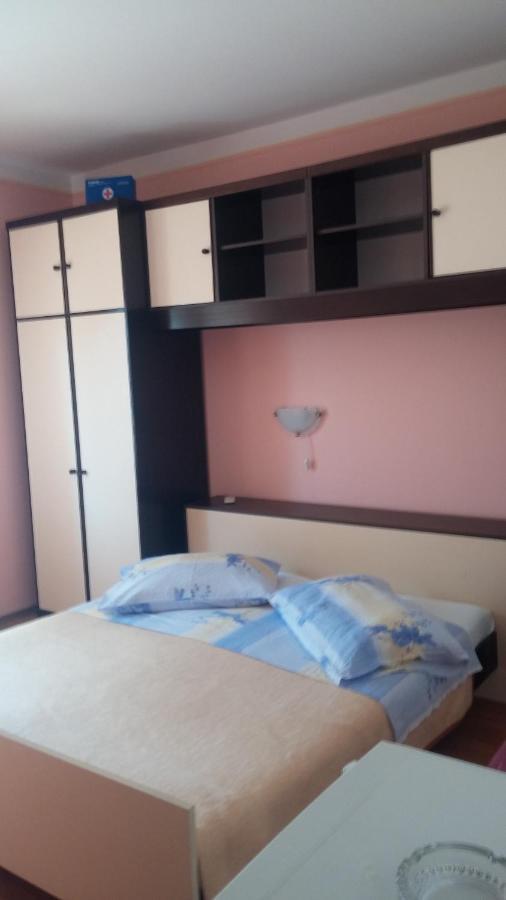 Apartments & Rooms Brna Banjol Exterior foto