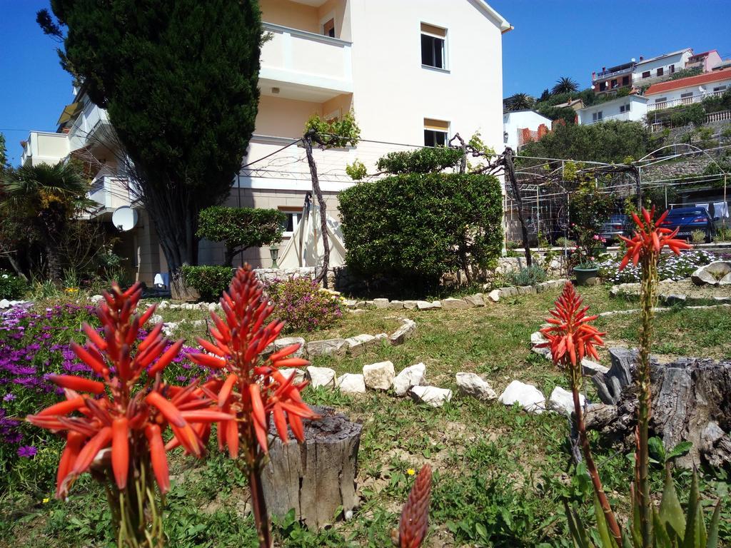 Apartments & Rooms Brna Banjol Exterior foto