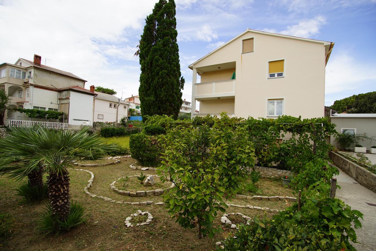 Apartments & Rooms Brna Banjol Exterior foto