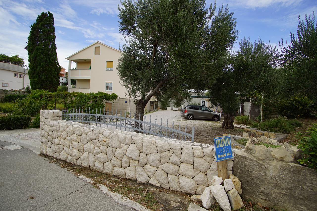 Apartments & Rooms Brna Banjol Exterior foto